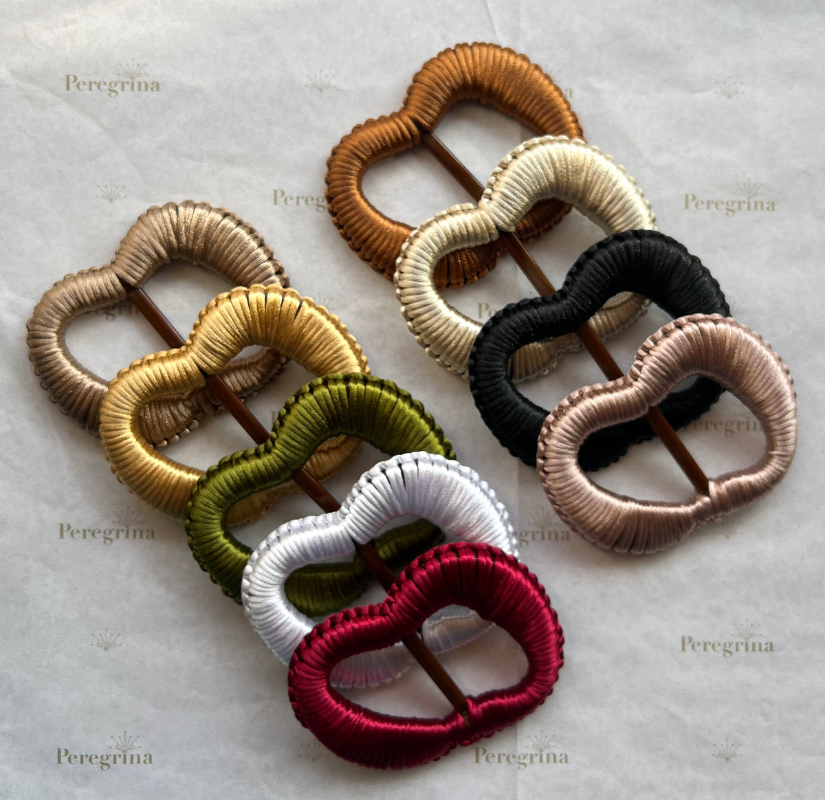 Hebilla Irregular Tejida en Macramé