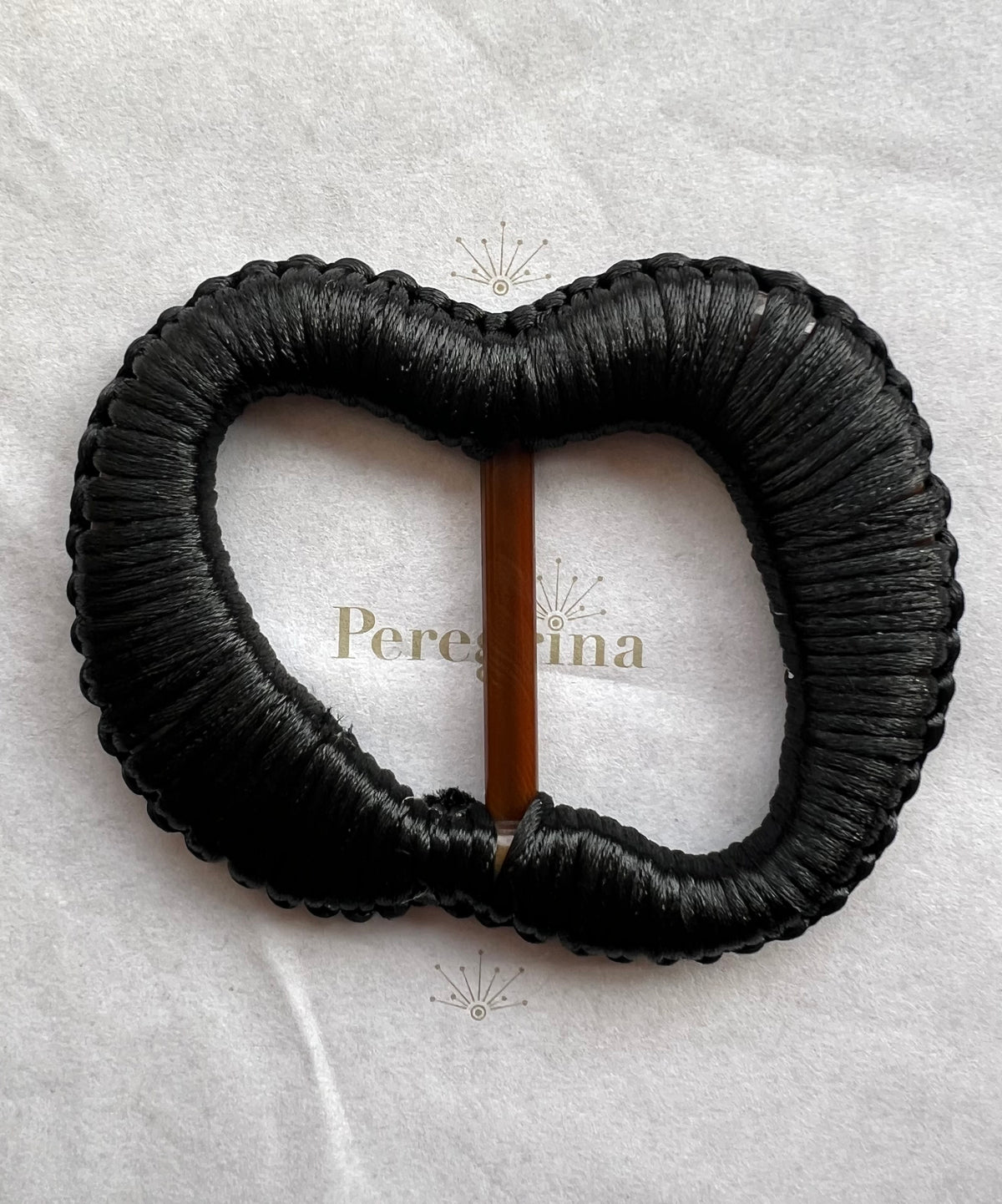 Hebilla Irregular Tejida en Macramé