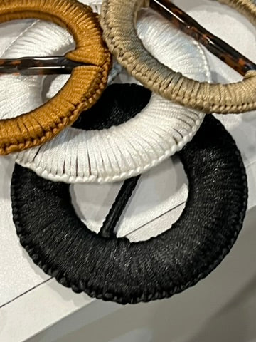 Hebilla Redonda Ancha Tejida en Macramé