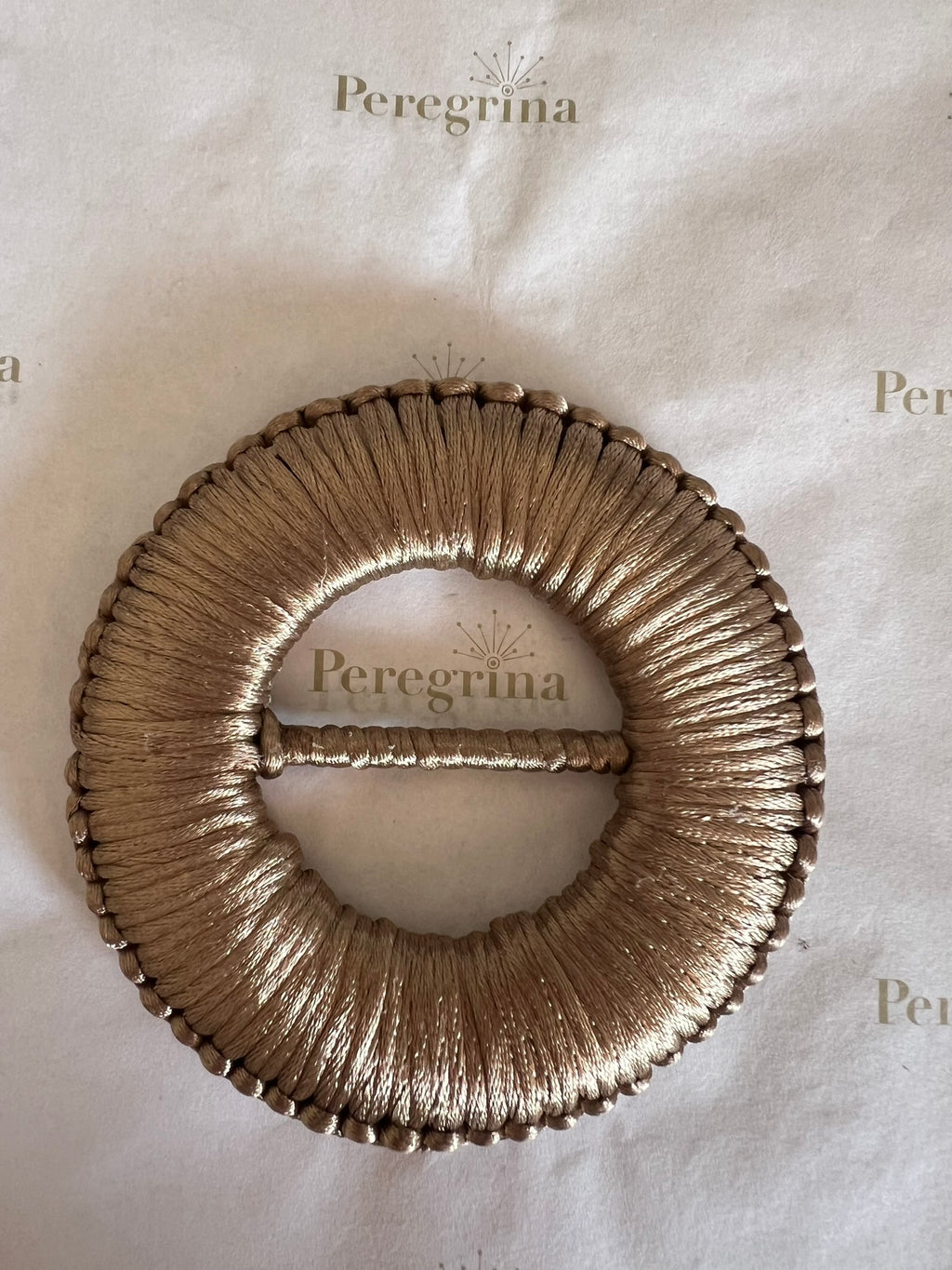Hebilla Redonda Ancha Tejida en Macramé