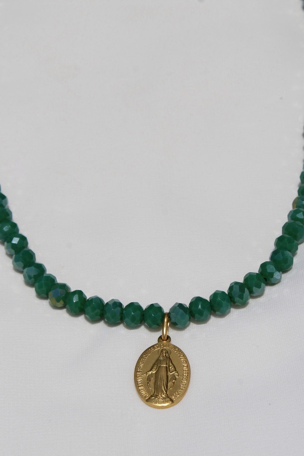 Collar Medalla Virgen Milagrosa Mediana Verde Mate