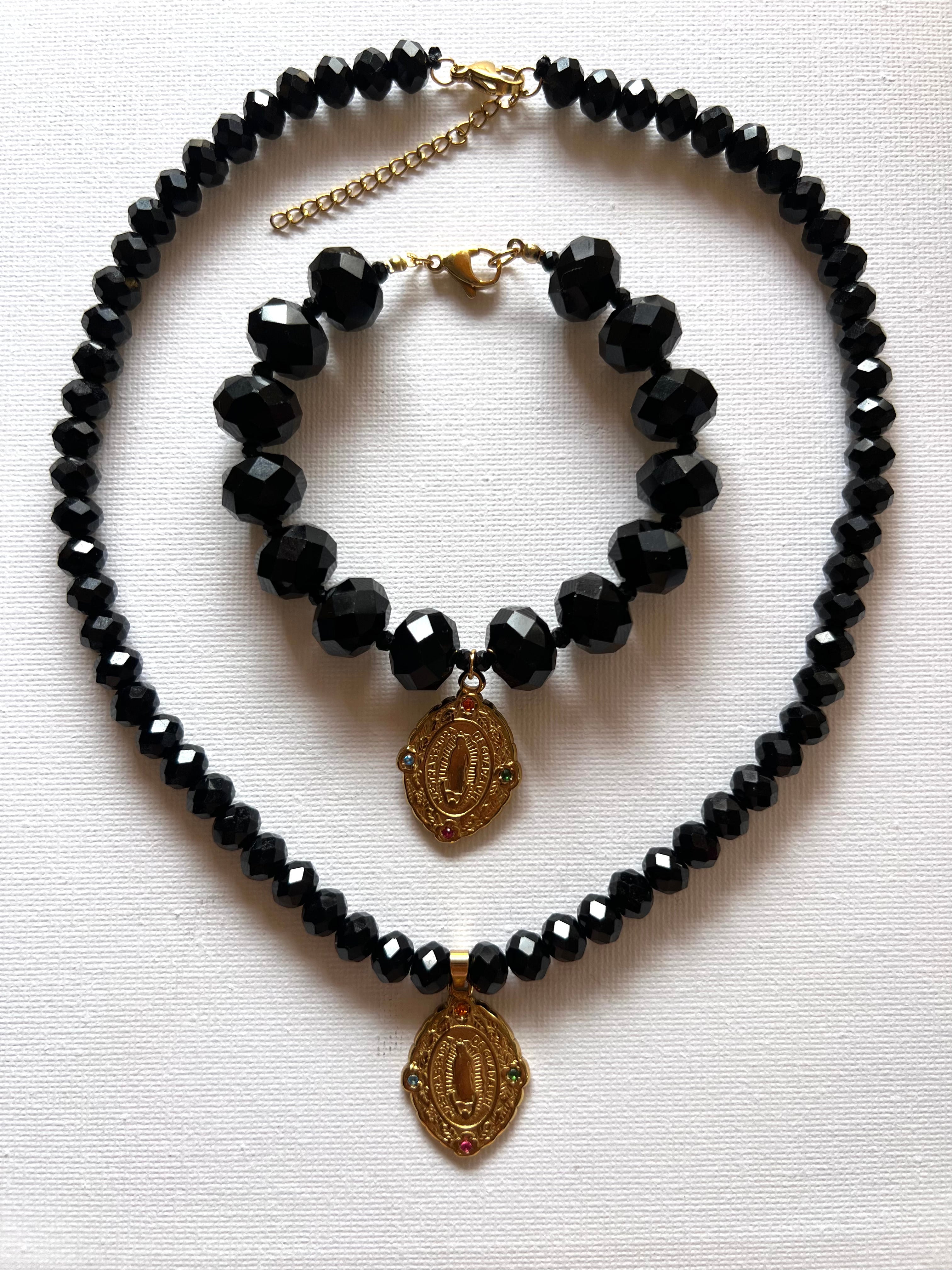 Collar Medalla Vírgen del Guadalupe Circones